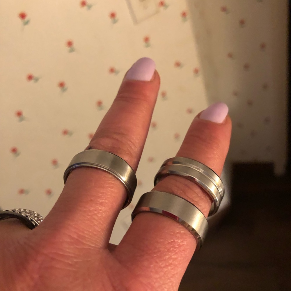 Unisex Silver Tone Stainless Steel Ring - Picture 11 of 11